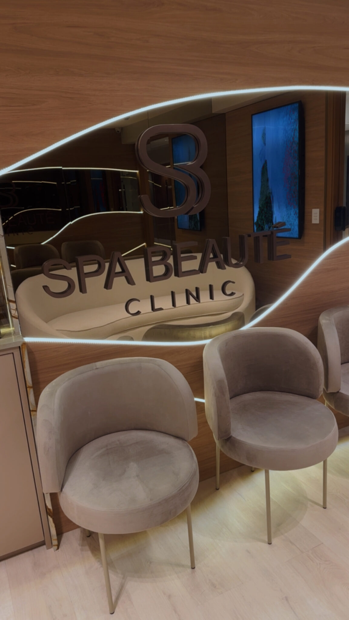 {"eId":"395098256311080","CameraPosition":1}