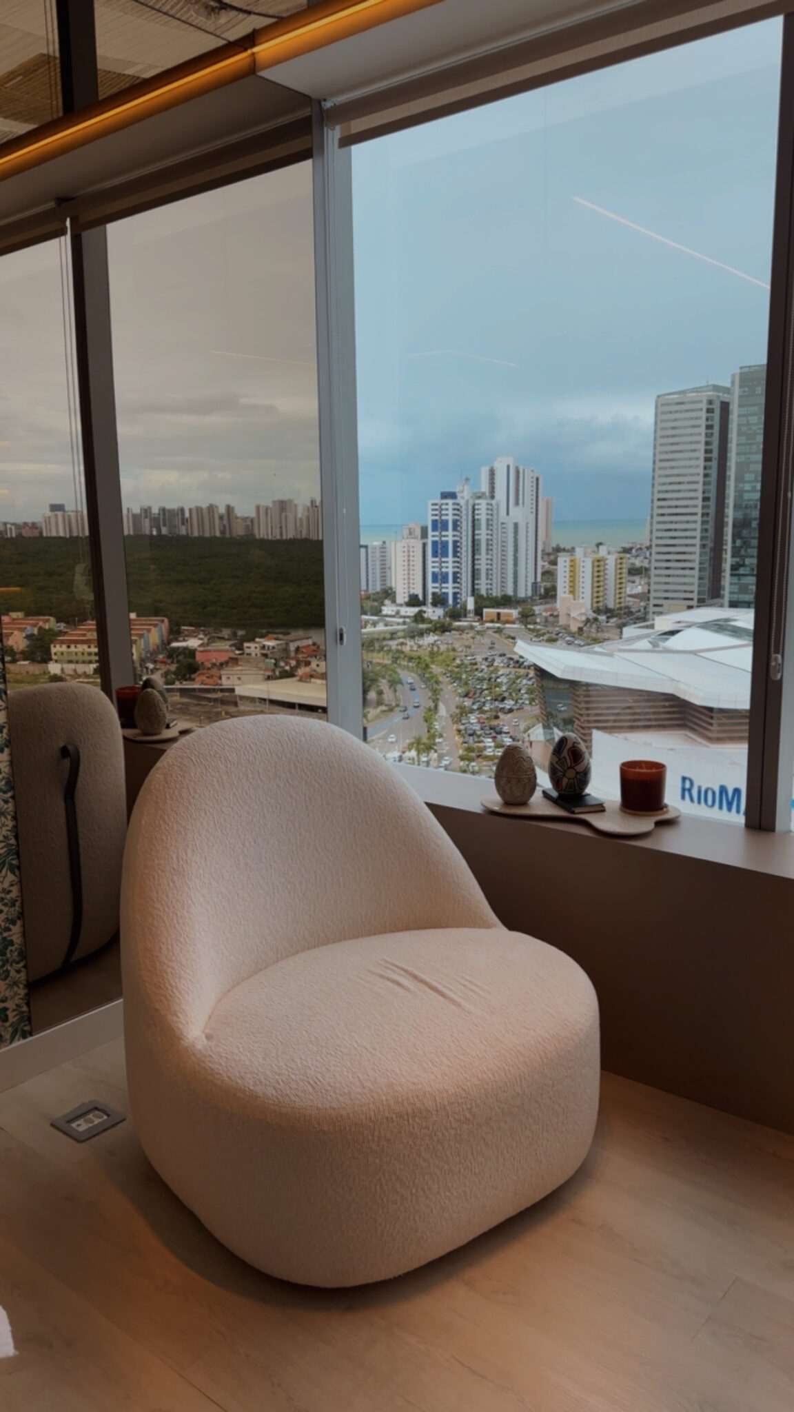 {"eId":"395098256311080","CameraPosition":1}